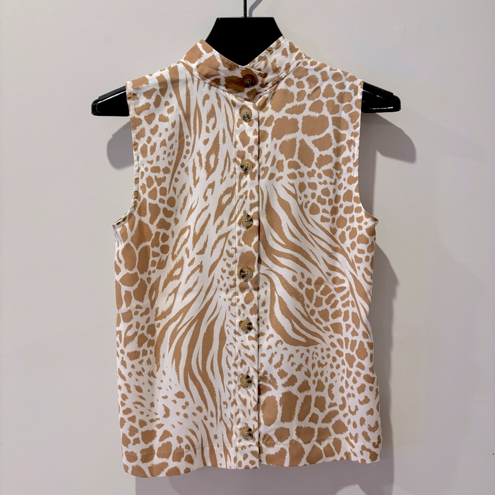 NWT Ann Taylor Safari Sleeveless Button Top